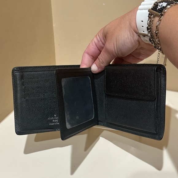 Louis Vuitton Tiaga XL Men’s Wallet - Picture 12 of 16